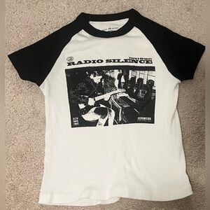 Brandy Melville Radio Silence Baby-tee